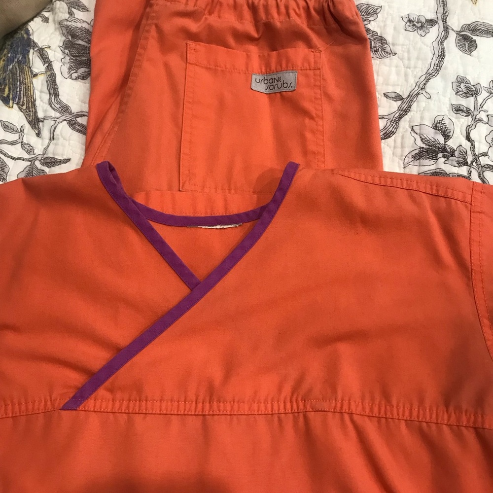 Urbane Scrubs - scrub set